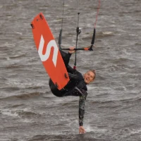 Pagina Ons team • Nederlandse Kitesurfvereniging 🤙 Roos Hop